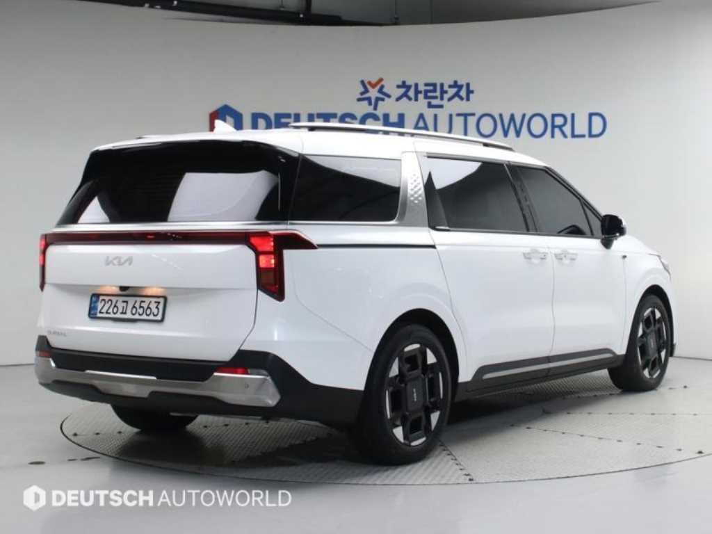 KIA Carnival - Vista 2