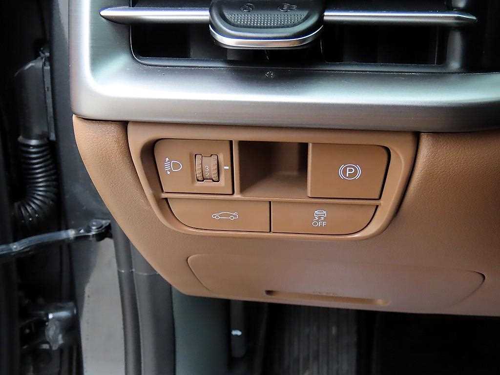 HYUNDAI Grandeur - Vista 12