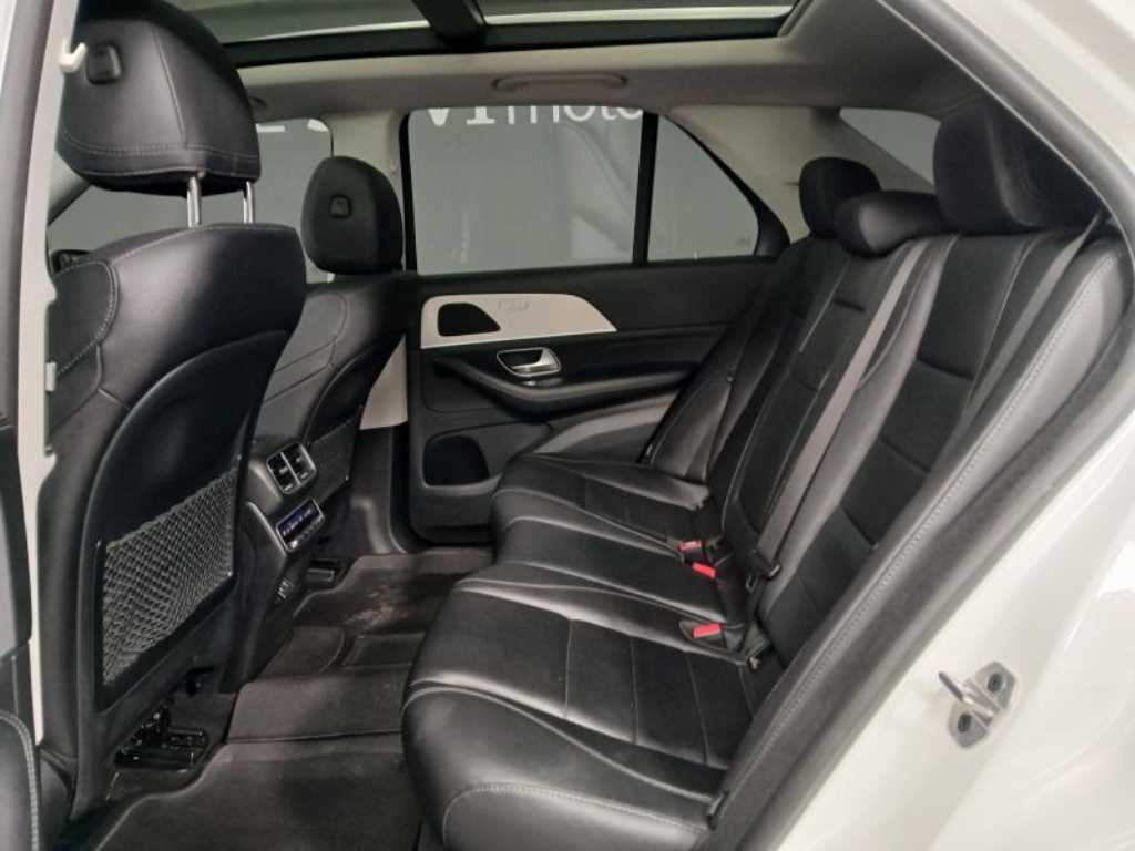 Mercedes Benz GLE Class - Vista 7