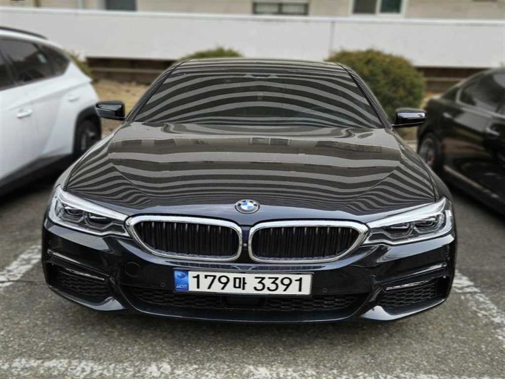 BMW 5 Series 2017 Negro - Importación desde Corea - HF Imports Iquique - Foto 1