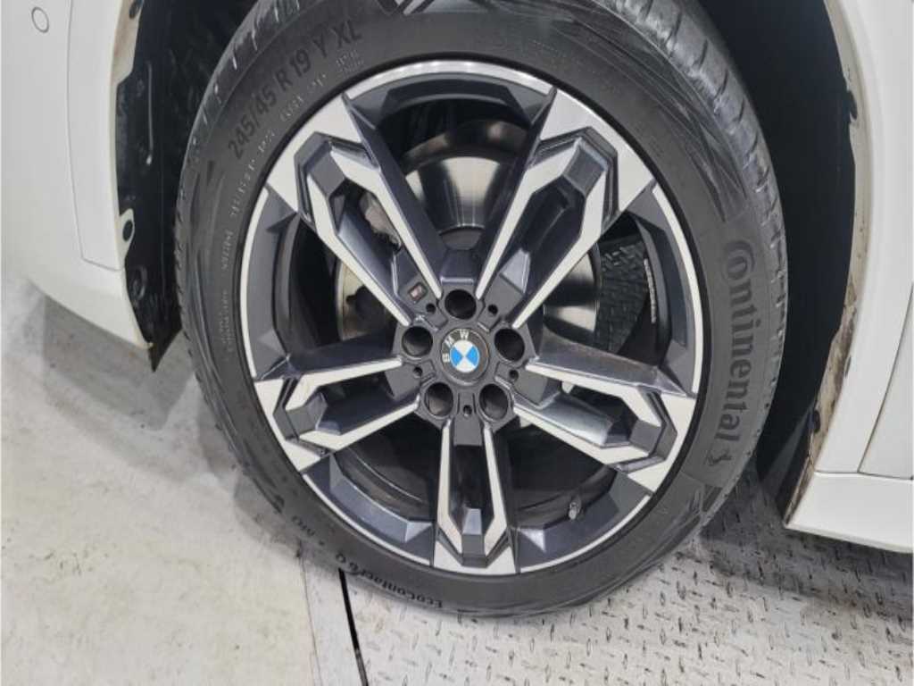 BMW X1 - Vista 11