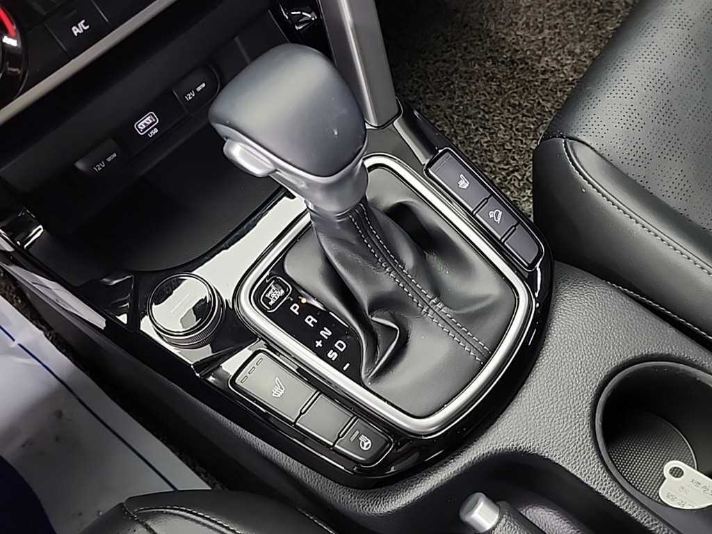 KIA Seltos - Vista 8