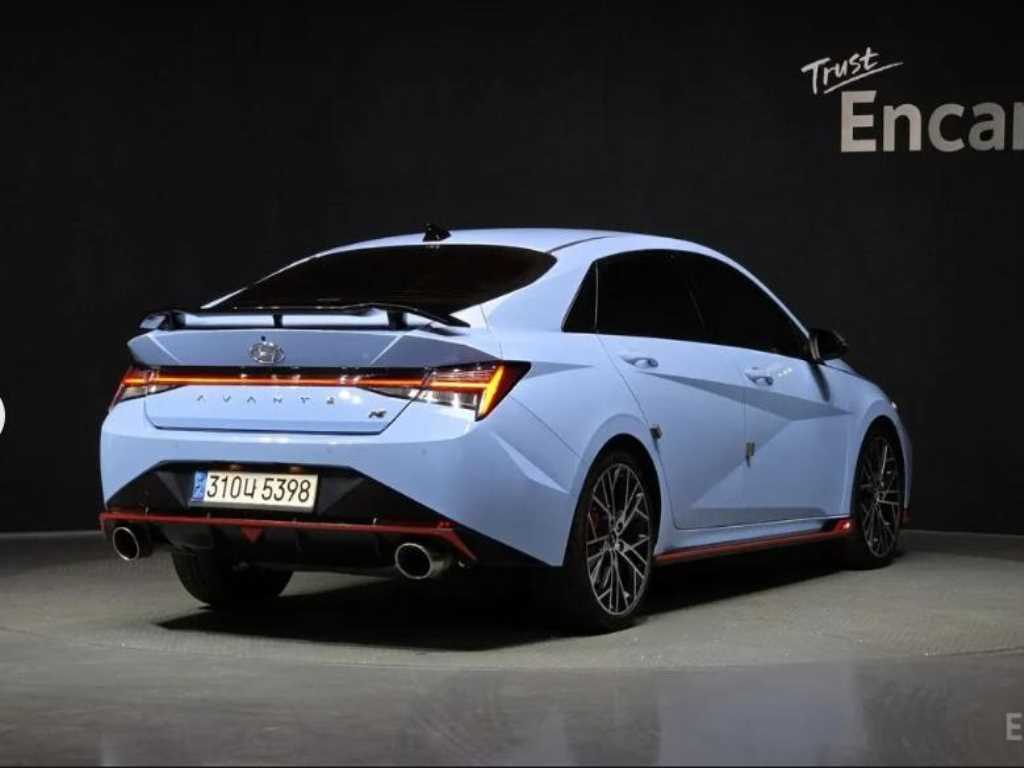 HYUNDAI Avante - Vista 2