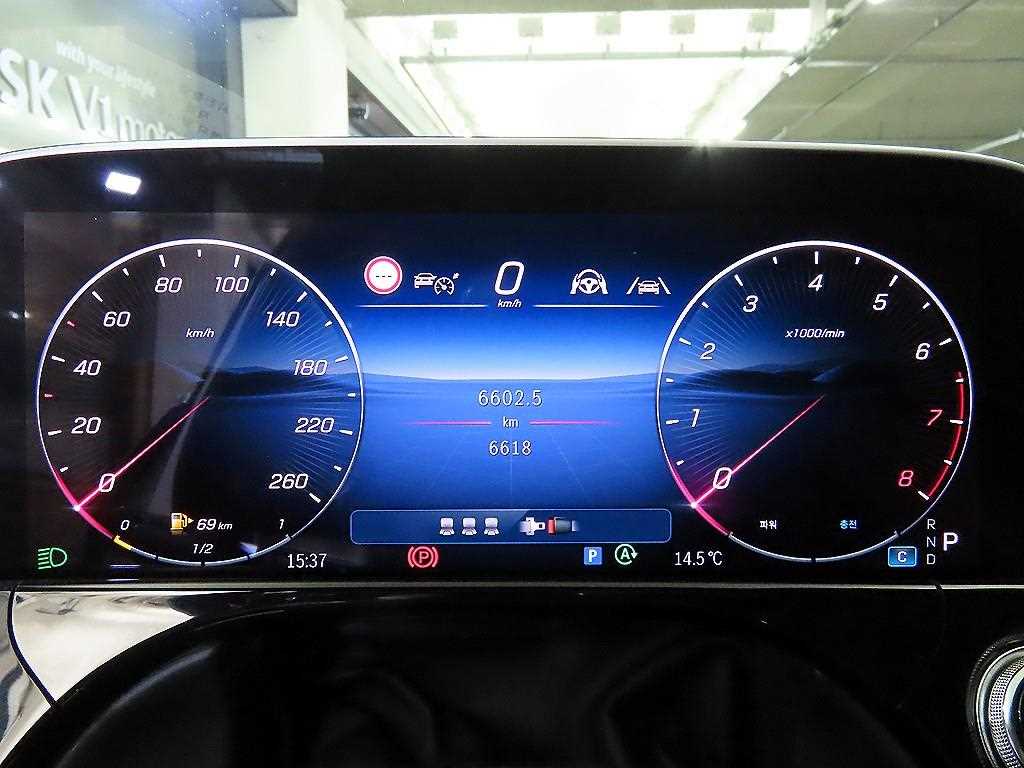 Mercedes Benz E class - Vista 9