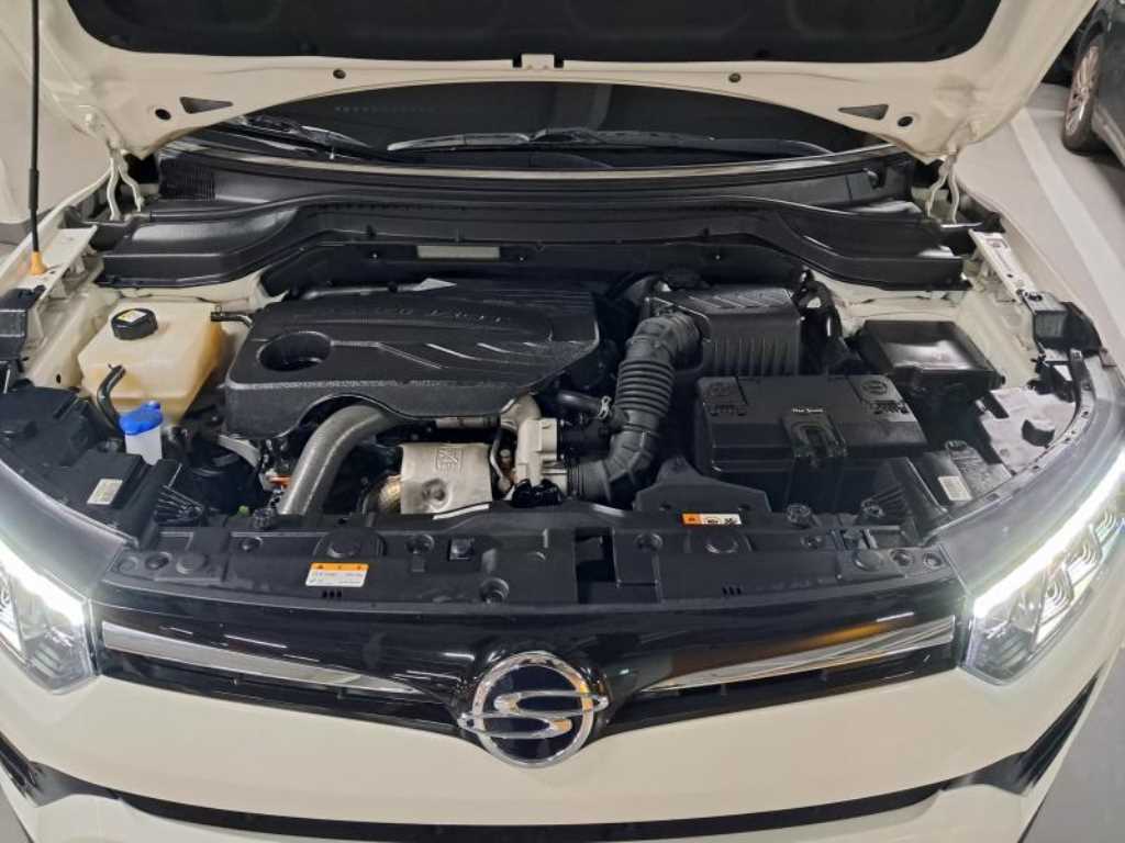 Ssangyong Tivoli - Vista 7
