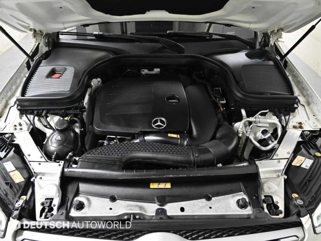 Mercedes Benz GLC Class - Vista 6