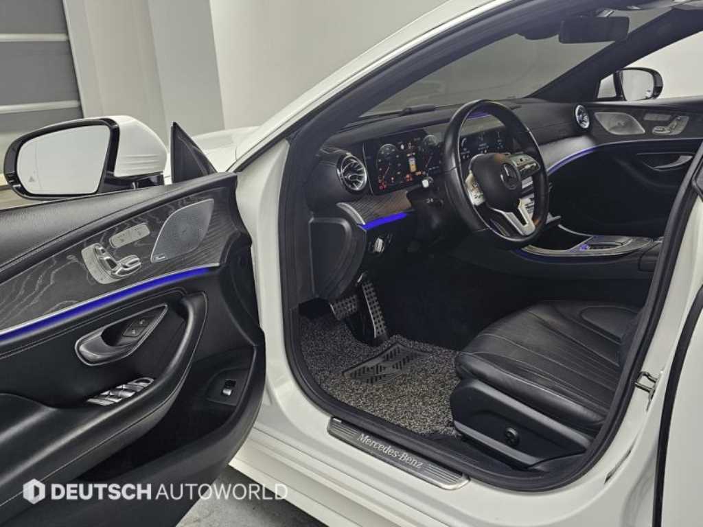 Mercedes Benz CLS Class - Vista 11