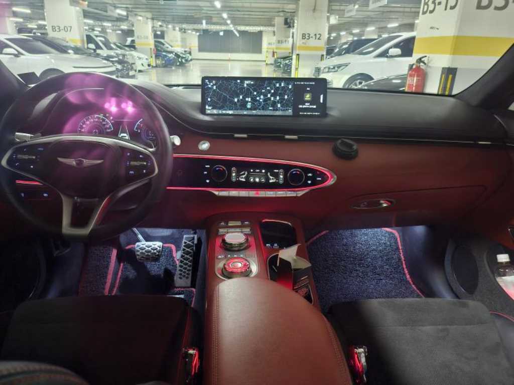 Genesis GV70 - Vista 10