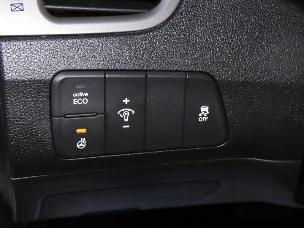 HYUNDAI Avante - Vista 12