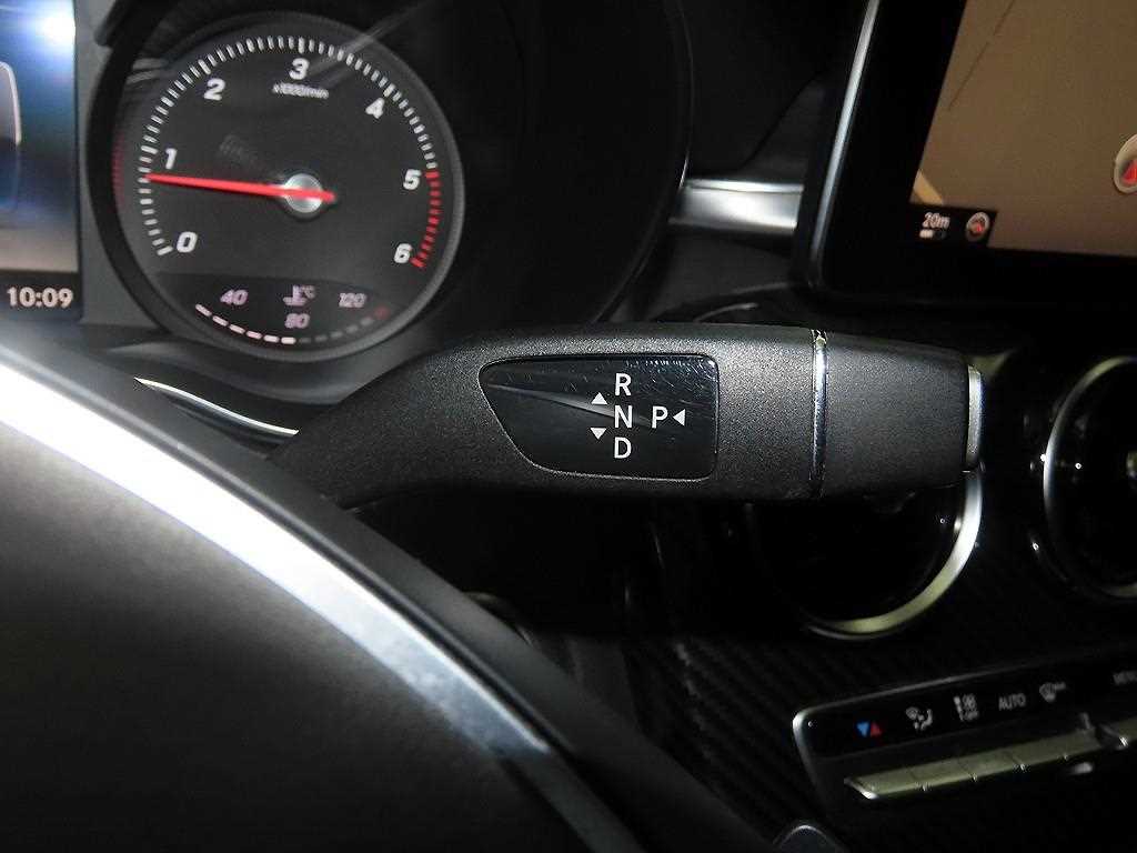 Mercedes Benz C Class - Vista 12