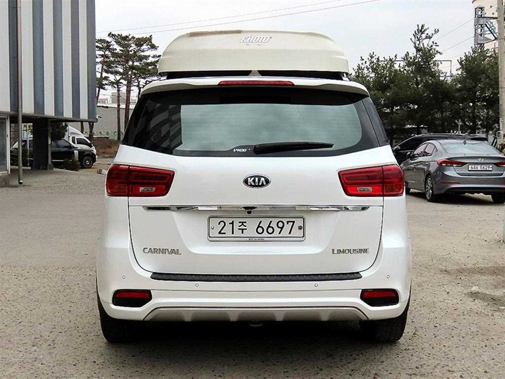 KIA Carnival - Vista 4