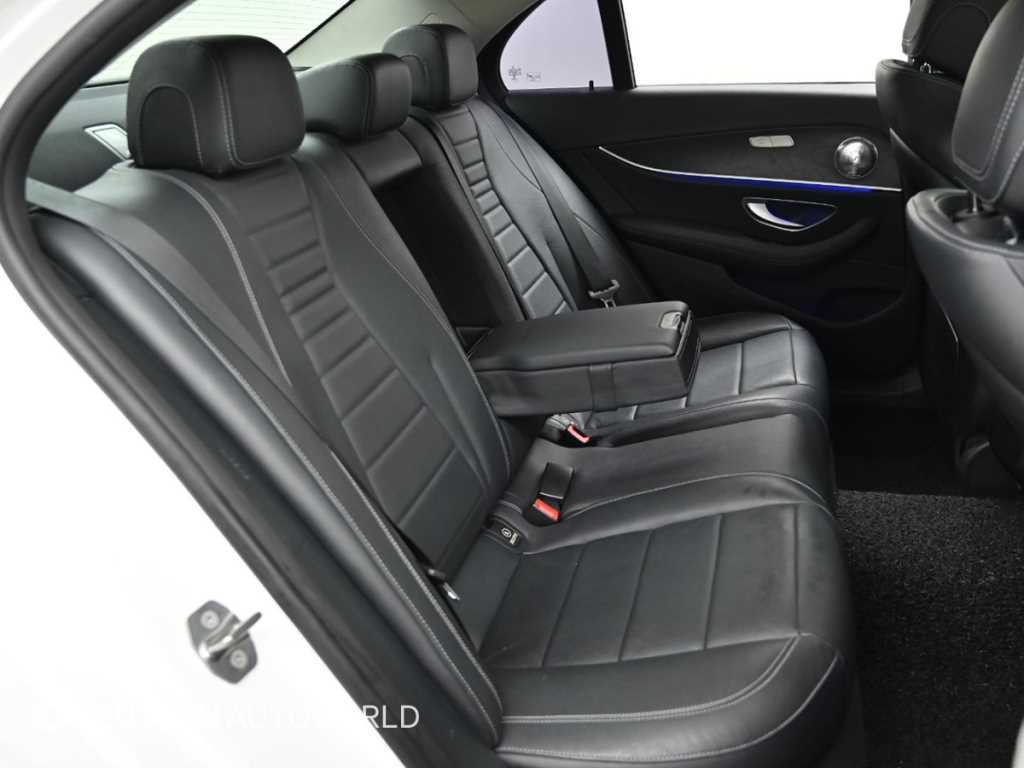 Mercedes Benz E class - Vista 12