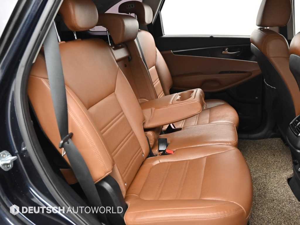 KIA Sorento - Vista 12
