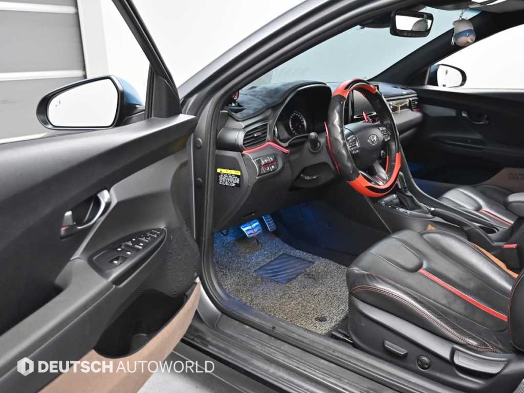 HYUNDAI Veloster - Vista 11