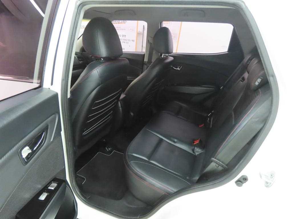 Ssangyong Tivoli - Vista 6