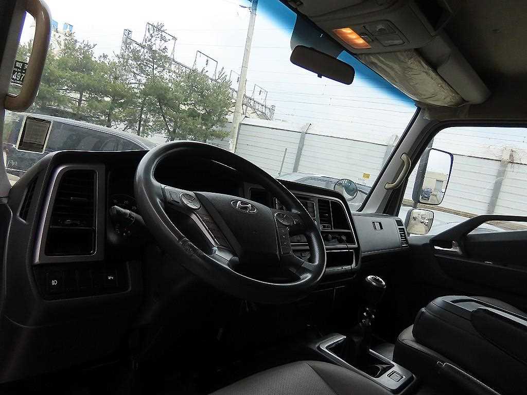 medium and large cargo truck - Vista 10