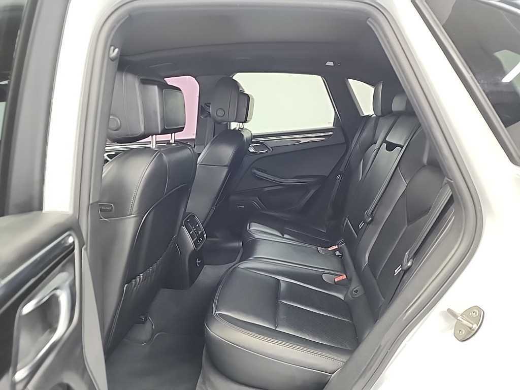 Porsche Macan - Vista 12