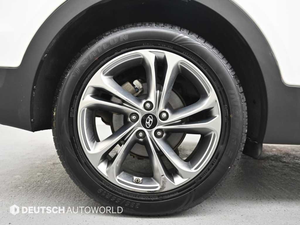 HYUNDAI Santa Fe - Vista 5