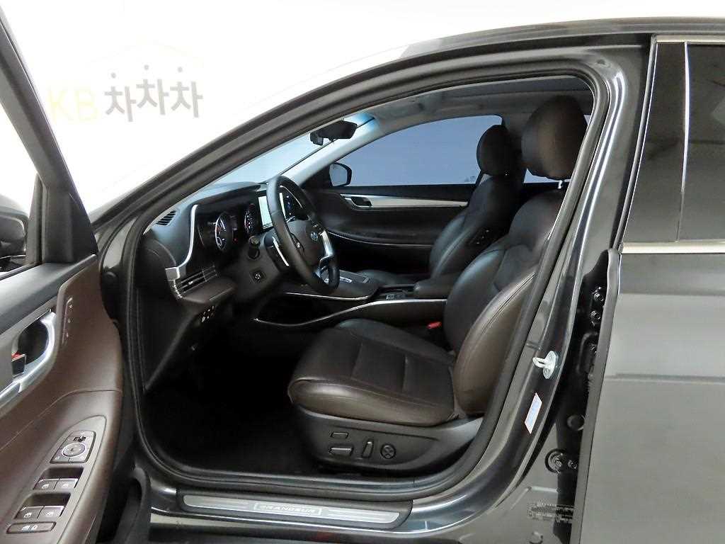 HYUNDAI Grandeur - Vista 12