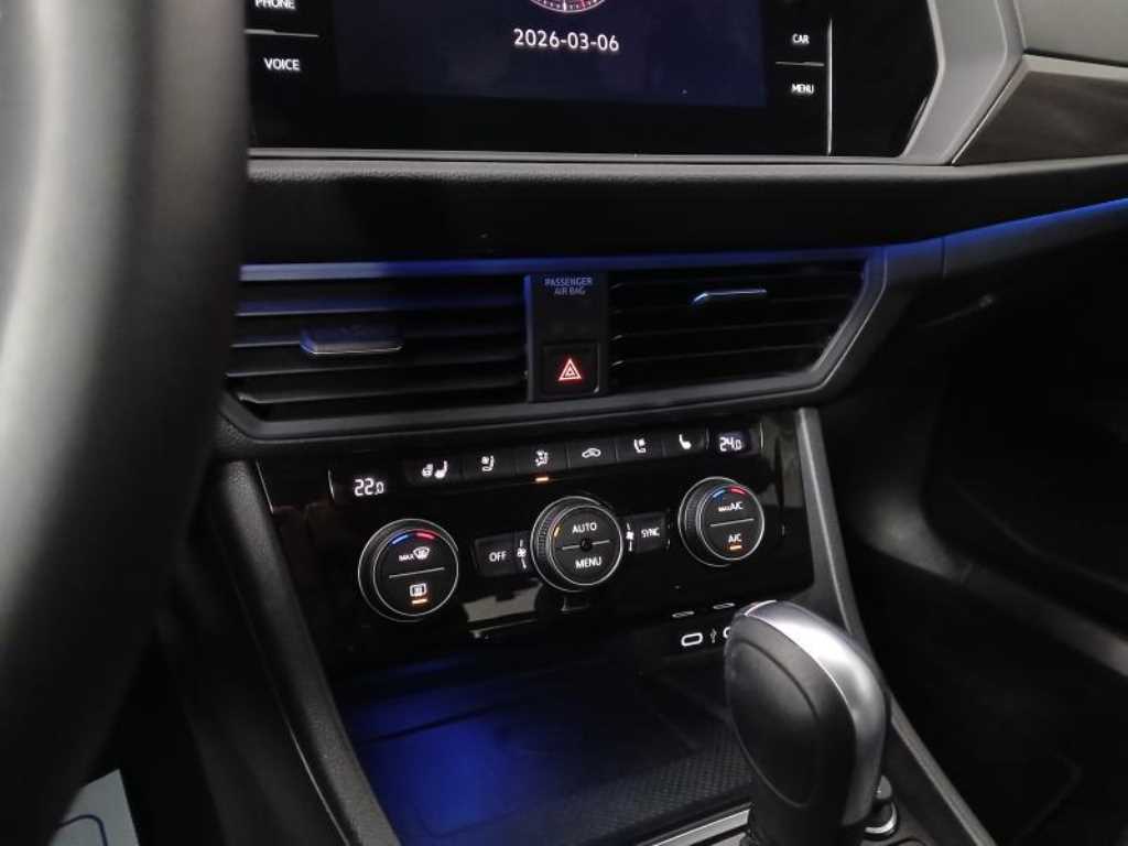 Volkswagen Jetta - Vista 12