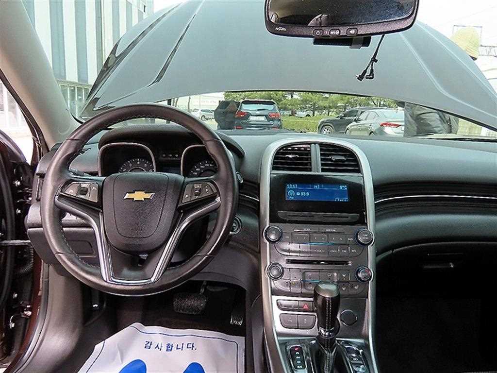 Chevrolet Malibu - Vista 7