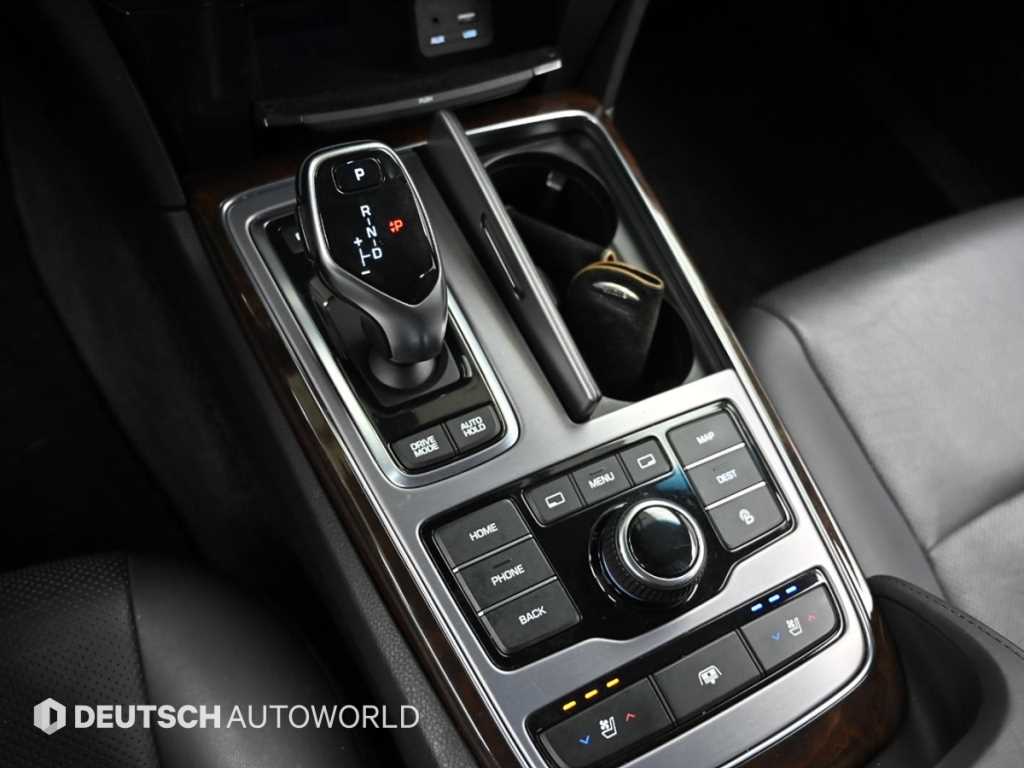 HYUNDAI Equus - Vista 9