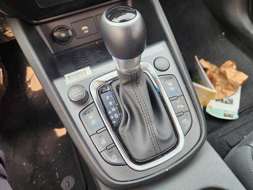 HYUNDAI Kona - Vista 8