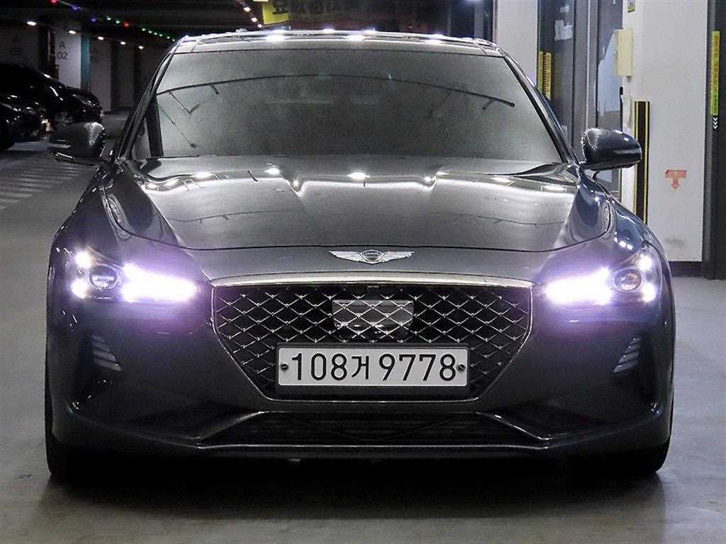 Genesis G70 - Vista 2