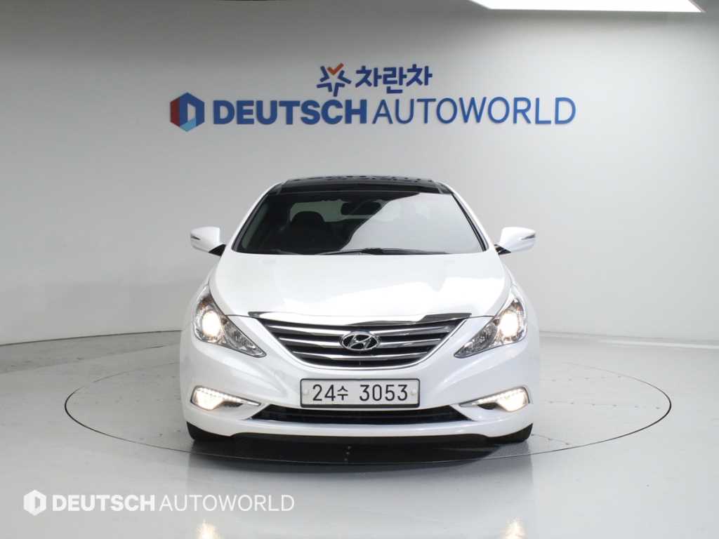 HYUNDAI Sonata - Vista 3
