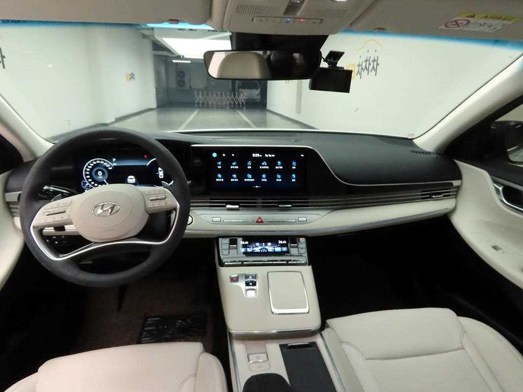 HYUNDAI Grandeur - Vista 6