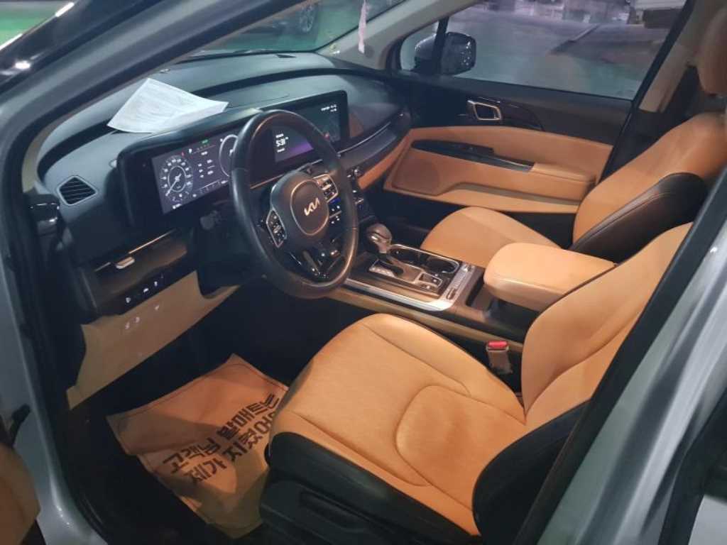 KIA Carnival - Vista 7