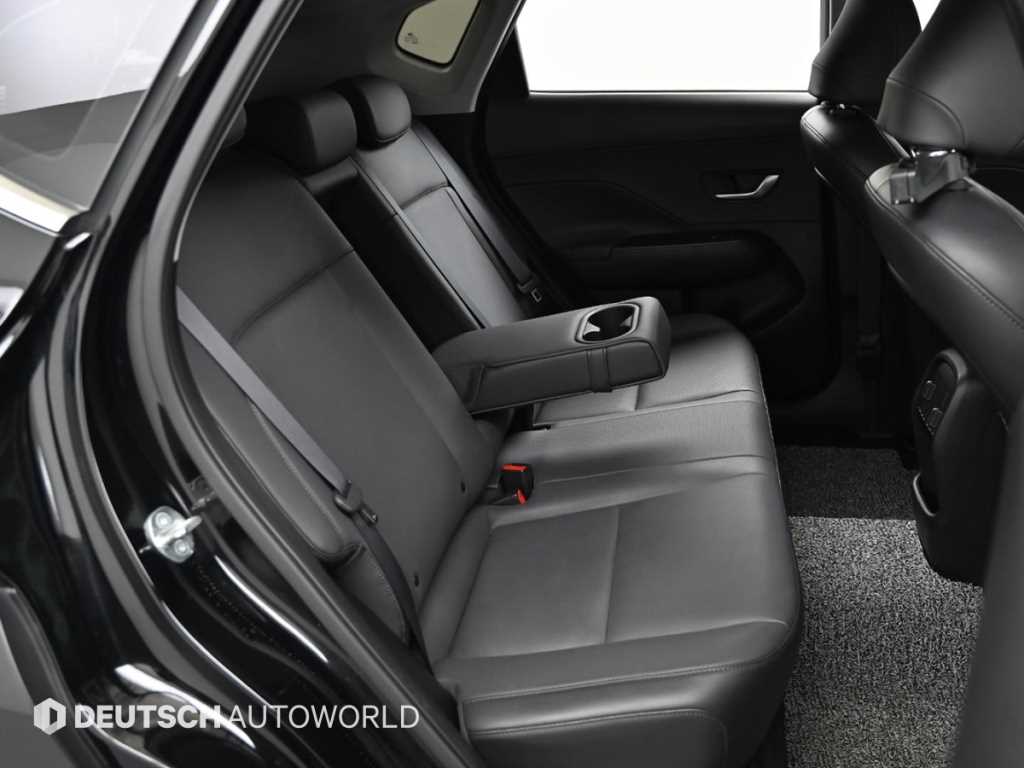 HYUNDAI Kona - Vista 12