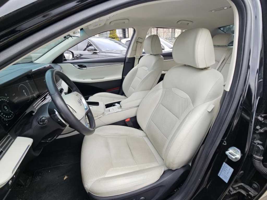 HYUNDAI Grandeur - Vista 6