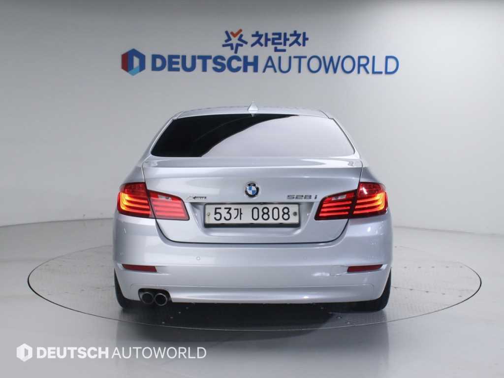 BMW 5 Series - Vista 4