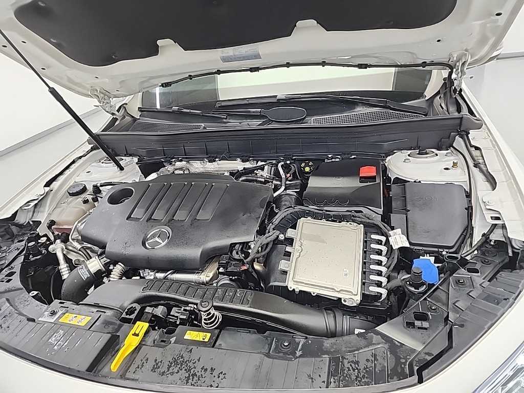 Mercedes Benz GLB Class - Vista 5