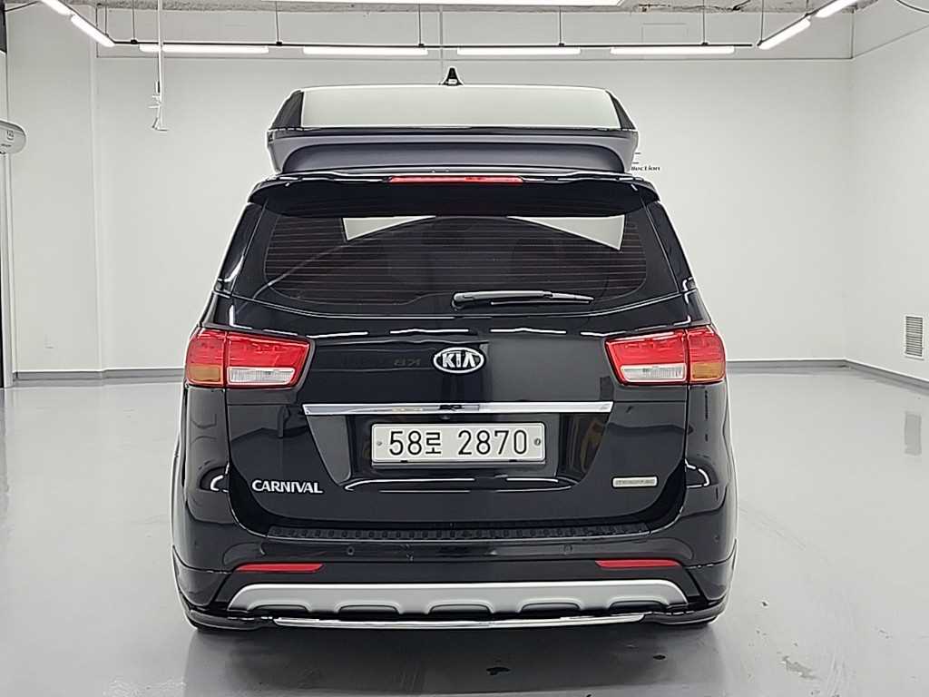KIA Carnival - Vista 3