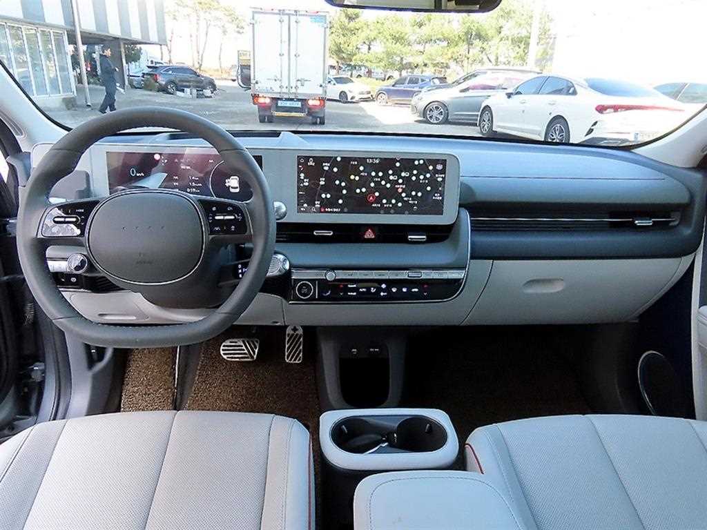 HYUNDAI Ioniq 5 - Vista 7