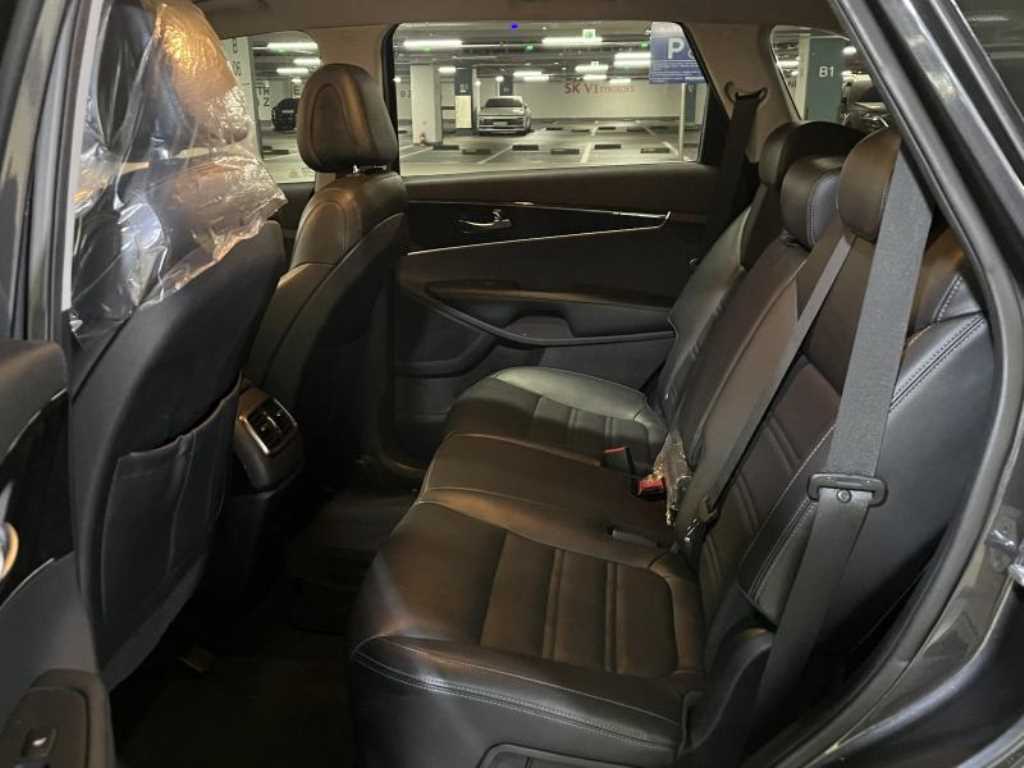 KIA Sorento - Vista 7