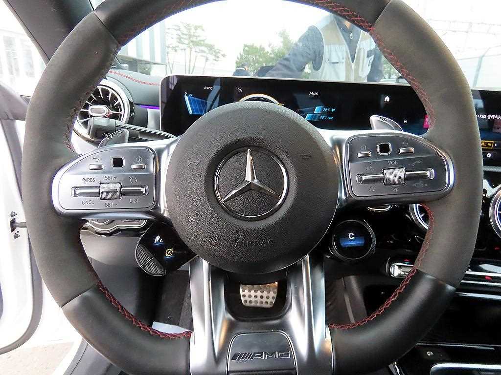 Mercedes Benz CLA Class - Vista 8