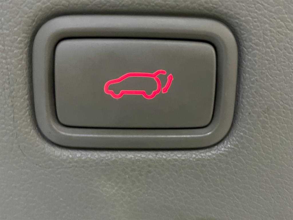 KIA Carnival - Vista 12