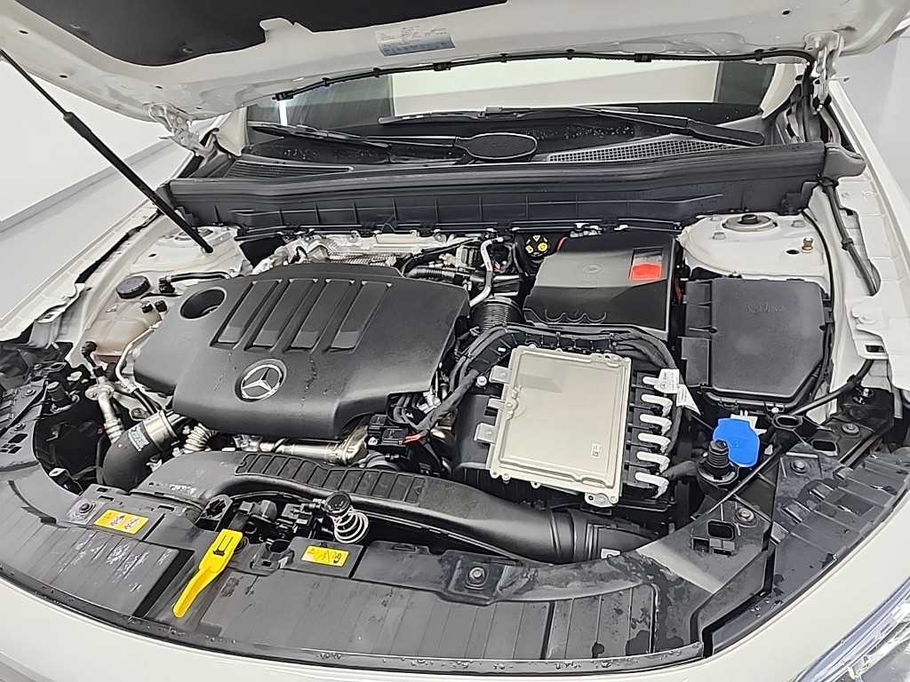 Mercedes Benz GLB Class - Vista 5