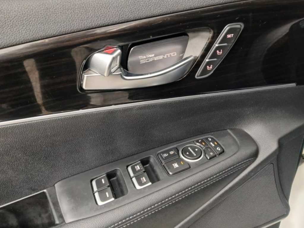 KIA Sorento - Vista 10