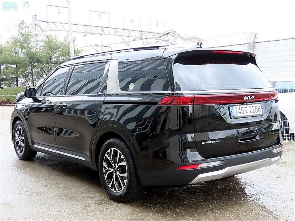 KIA Carnival - Vista 3