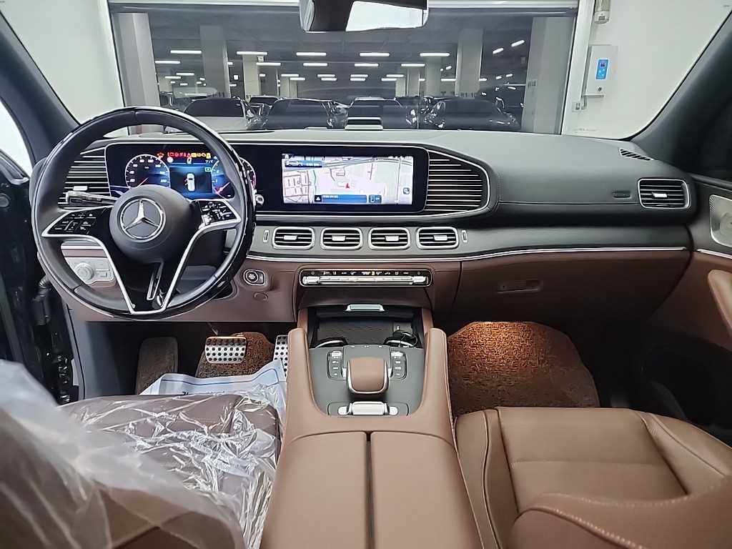Mercedes Benz GLS Class - Vista 7