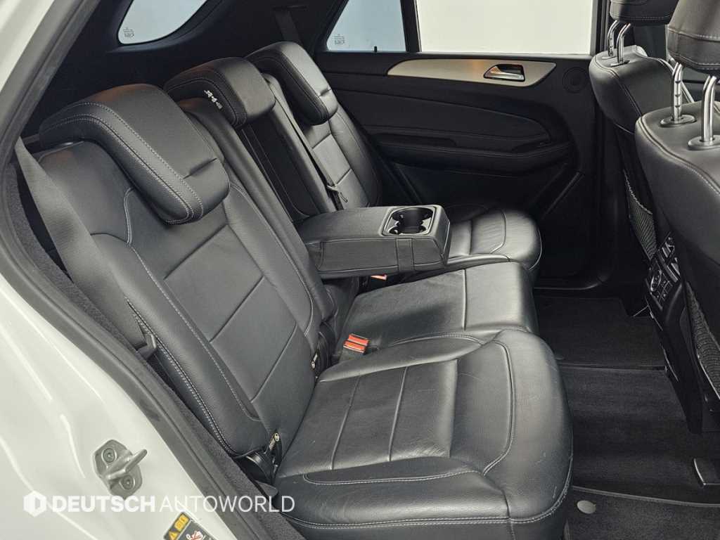 Mercedes Benz GLE Class - Vista 12