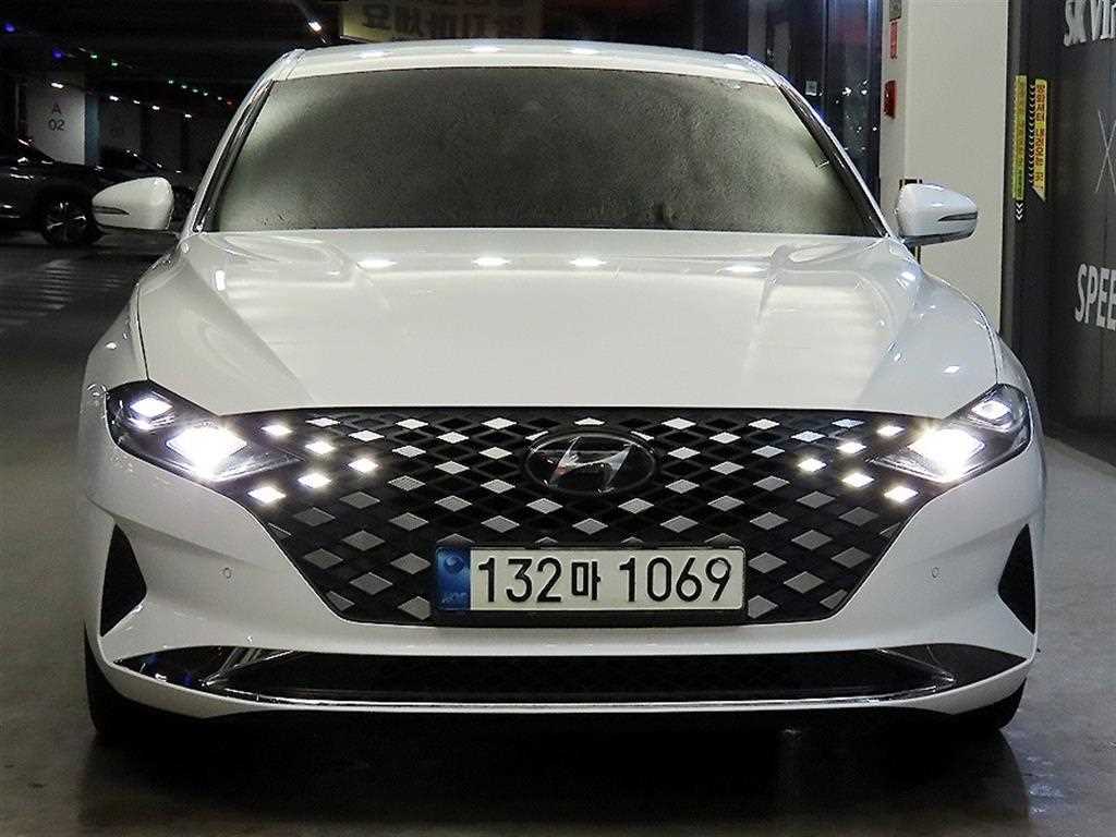 HYUNDAI Grandeur - Vista 2