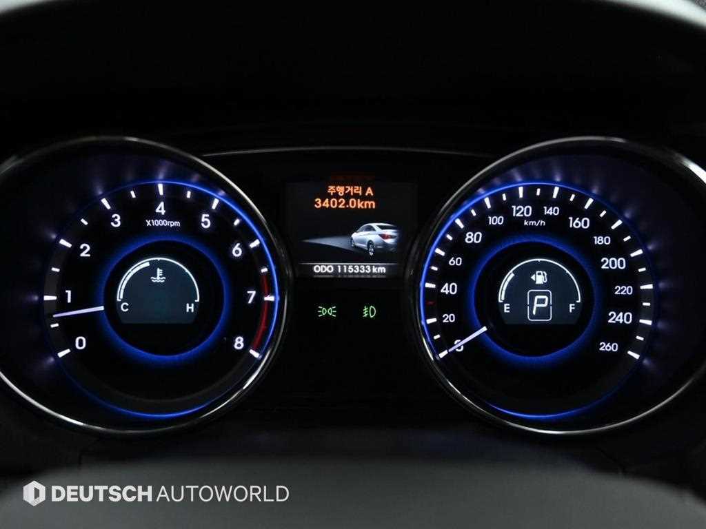 HYUNDAI Sonata - Vista 8