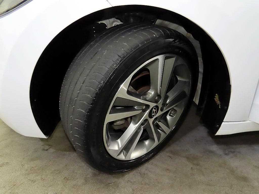 HYUNDAI Avante 2018 Blanco - Importación desde Corea - HF Imports Iquique - Foto 18