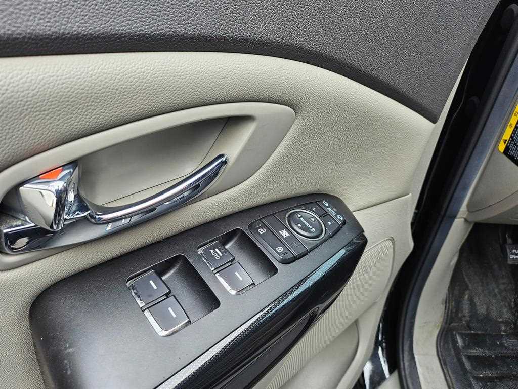 KIA Carnival - Vista 9