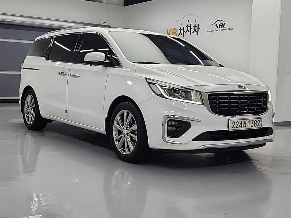 KIA Carnival - Vista 4